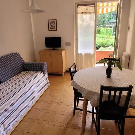 Bilocali Con Giardino Via Sivori *